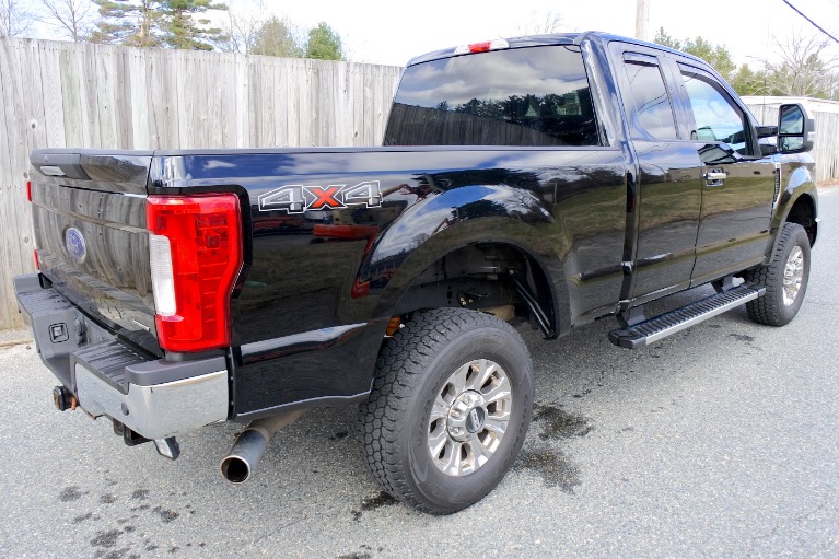 Used 2017 Ford Super Duty F-350 Srw XLT 4WD SuperCab 6.75'' Box Used 2017 Ford Super Duty F-350 Srw XLT 4WD SuperCab 6.75'' Box for sale  at Metro West Motorcars LLC in Shrewsbury MA 5