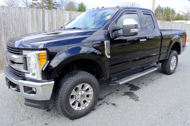 Used 2017 Ford Super Duty F-350 Srw XLT 4WD SuperCab 6.75'' Box Used 2017 Ford Super Duty F-350 Srw XLT 4WD SuperCab 6.75'' Box for sale  at Metro West Motorcars LLC in Shrewsbury MA 1