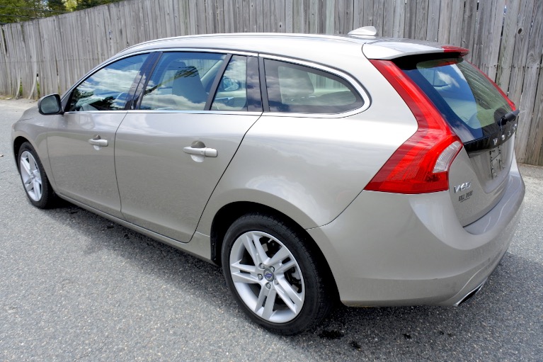 Used 2015 Volvo V60 T5 Drive-E Premier Used 2015 Volvo V60 T5 Drive-E Premier for sale  at Metro West Motorcars LLC in Shrewsbury MA 3