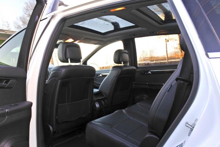 Used 2011 Mercedes-Benz R-Class 4MATIC 4dr R350 Used 2011 Mercedes-Benz R-Class 4MATIC 4dr R350 for sale at Metro West Motorcars LLC in Shrewsbury MA 15