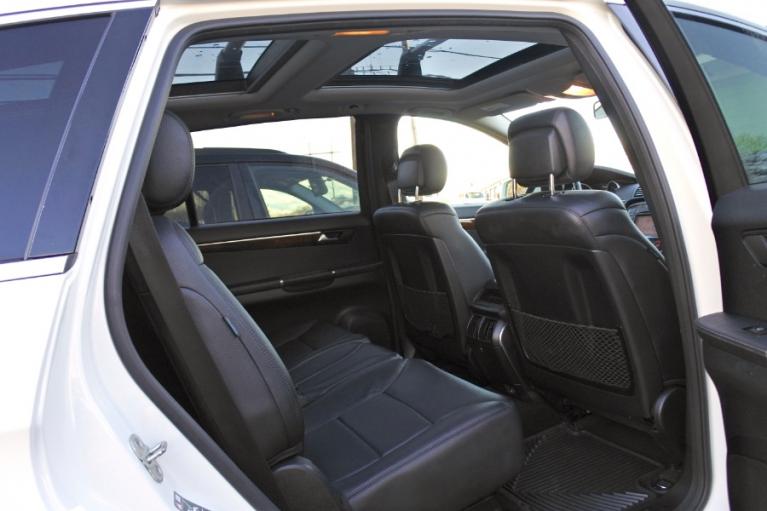 Used 2011 Mercedes-Benz R-Class 4MATIC 4dr R350 Used 2011 Mercedes-Benz R-Class 4MATIC 4dr R350 for sale at Metro West Motorcars LLC in Shrewsbury MA 20