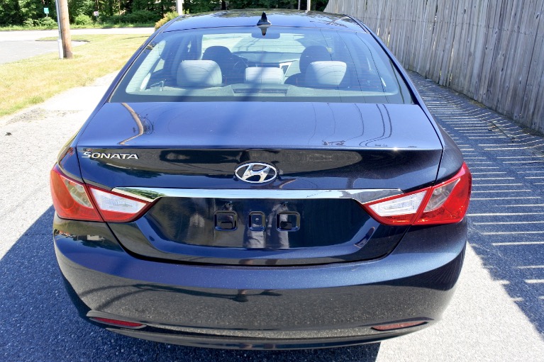 Used 2011 Hyundai Sonata GLS Used 2011 Hyundai Sonata GLS for sale  at Metro West Motorcars LLC in Shrewsbury MA 4