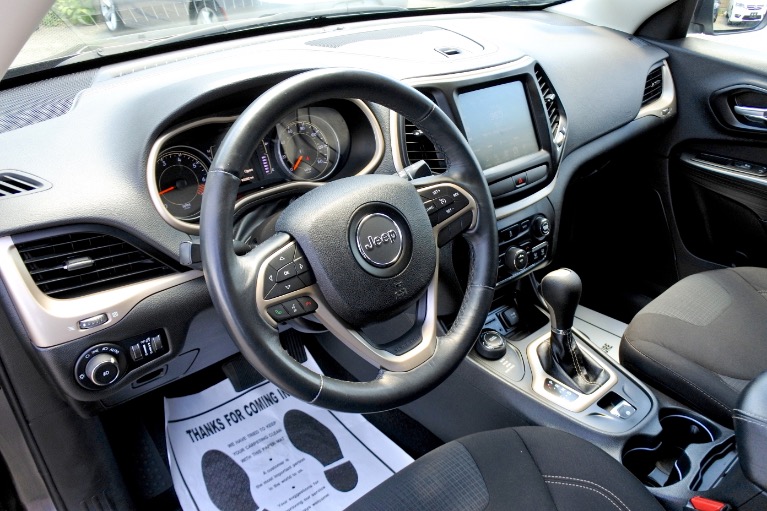 Used 2015 Jeep Cherokee 4WD 4dr Latitude Used 2015 Jeep Cherokee 4WD 4dr Latitude for sale at Metro West Motorcars LLC in Shrewsbury MA 13