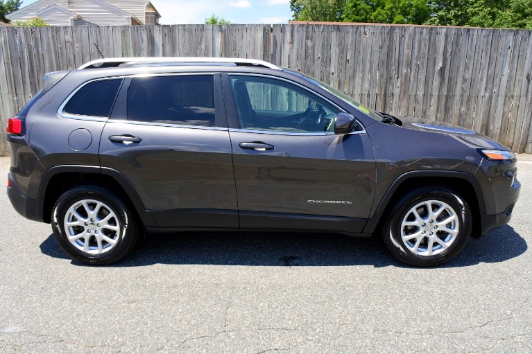 Used 2015 Jeep Cherokee 4WD 4dr Latitude Used 2015 Jeep Cherokee 4WD 4dr Latitude for sale at Metro West Motorcars LLC in Shrewsbury MA 6