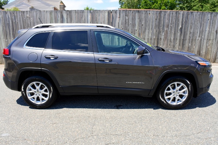 Used 2015 Jeep Cherokee 4WD 4dr Latitude Used 2015 Jeep Cherokee 4WD 4dr Latitude for sale  at Metro West Motorcars LLC in Shrewsbury MA 6