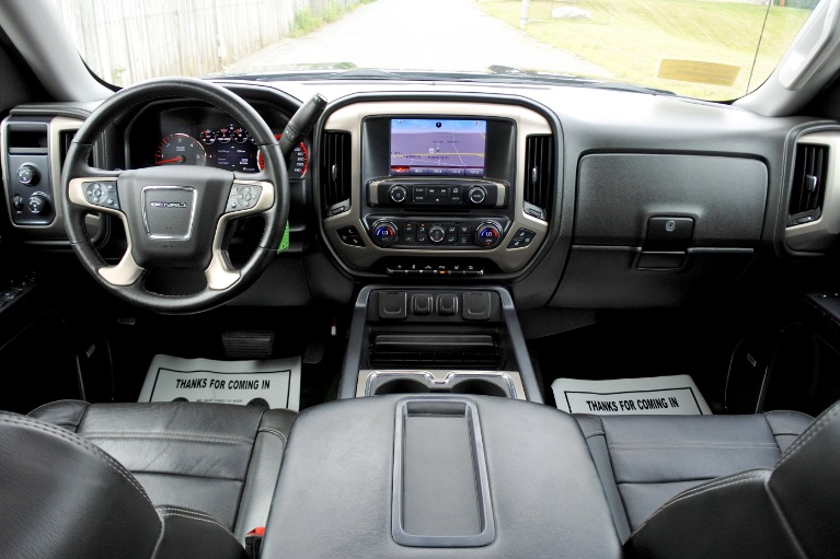 Used 2015 GMC Sierra 1500 4WD Crew Cab 143.5' Denali Used 2015 GMC Sierra 1500 4WD Crew Cab 143.5' Denali for sale at Metro West Motorcars LLC in Shrewsbury MA 9