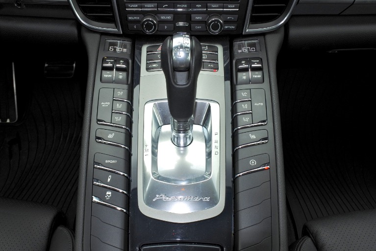 Used 2014 Porsche Panamera 4S AWD Used 2014 Porsche Panamera 4S AWD for sale at Metro West Motorcars LLC in Shrewsbury MA 12