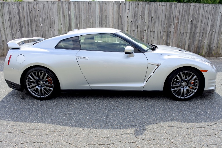 Used 2016 Nissan Gt-r Premium Used 2016 Nissan Gt-r Premium for sale at Metro West Motorcars LLC in Shrewsbury MA 6