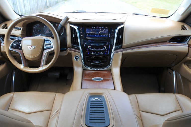 Used 2016 Cadillac Escalade Esv Platinum 4WD Used 2016 Cadillac Escalade Esv Platinum 4WD for sale at Metro West Motorcars LLC in Shrewsbury MA 9