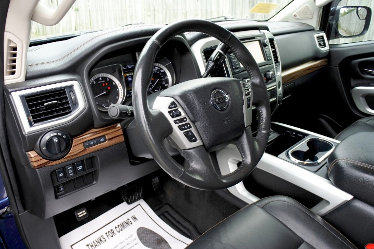 Used 2017 Nissan Titan 4x4 Crew Cab SL Used 2017 Nissan Titan 4x4 Crew Cab SL for sale  at Metro West Motorcars LLC in Shrewsbury MA 13