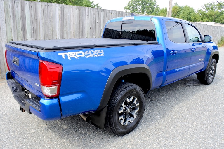 Used 2017 Toyota Tacoma TRD Off Road Double Cab V6 4x4 Used 2017 Toyota Tacoma TRD Off Road Double Cab V6 4x4 for sale at Metro West Motorcars LLC in Shrewsbury MA 5