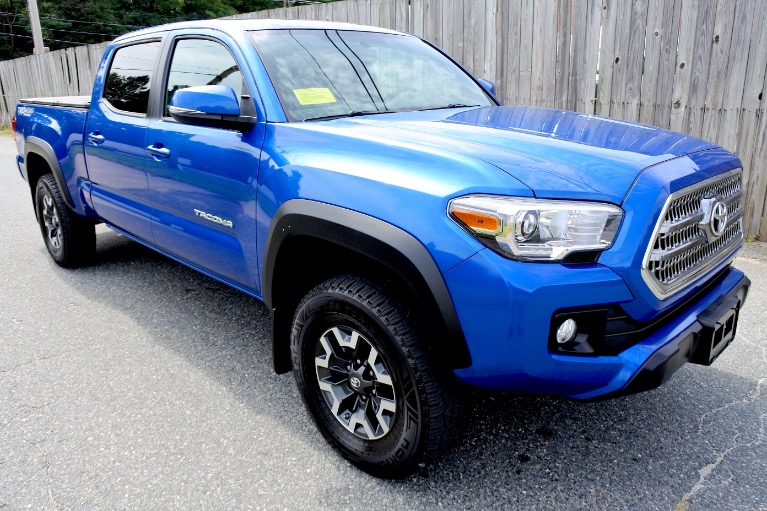 Used 2017 Toyota Tacoma TRD Off Road Double Cab V6 4x4 Used 2017 Toyota Tacoma TRD Off Road Double Cab V6 4x4 for sale at Metro West Motorcars LLC in Shrewsbury MA 7