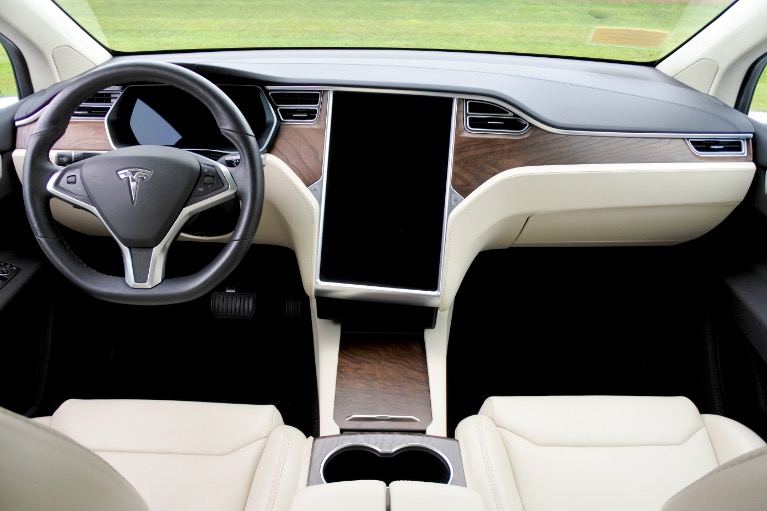 Used 2018 Tesla Model x 100D AWD Used 2018 Tesla Model x 100D AWD for sale at Metro West Motorcars LLC in Shrewsbury MA 9