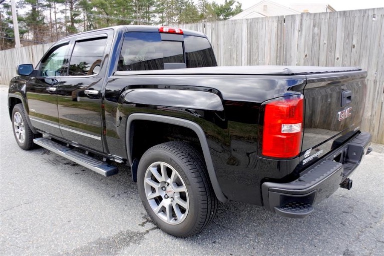 Used 2015 GMC Sierra 1500 4WD Crew Cab 143.5' Denali Used 2015 GMC Sierra 1500 4WD Crew Cab 143.5' Denali for sale  at Metro West Motorcars LLC in Shrewsbury MA 3