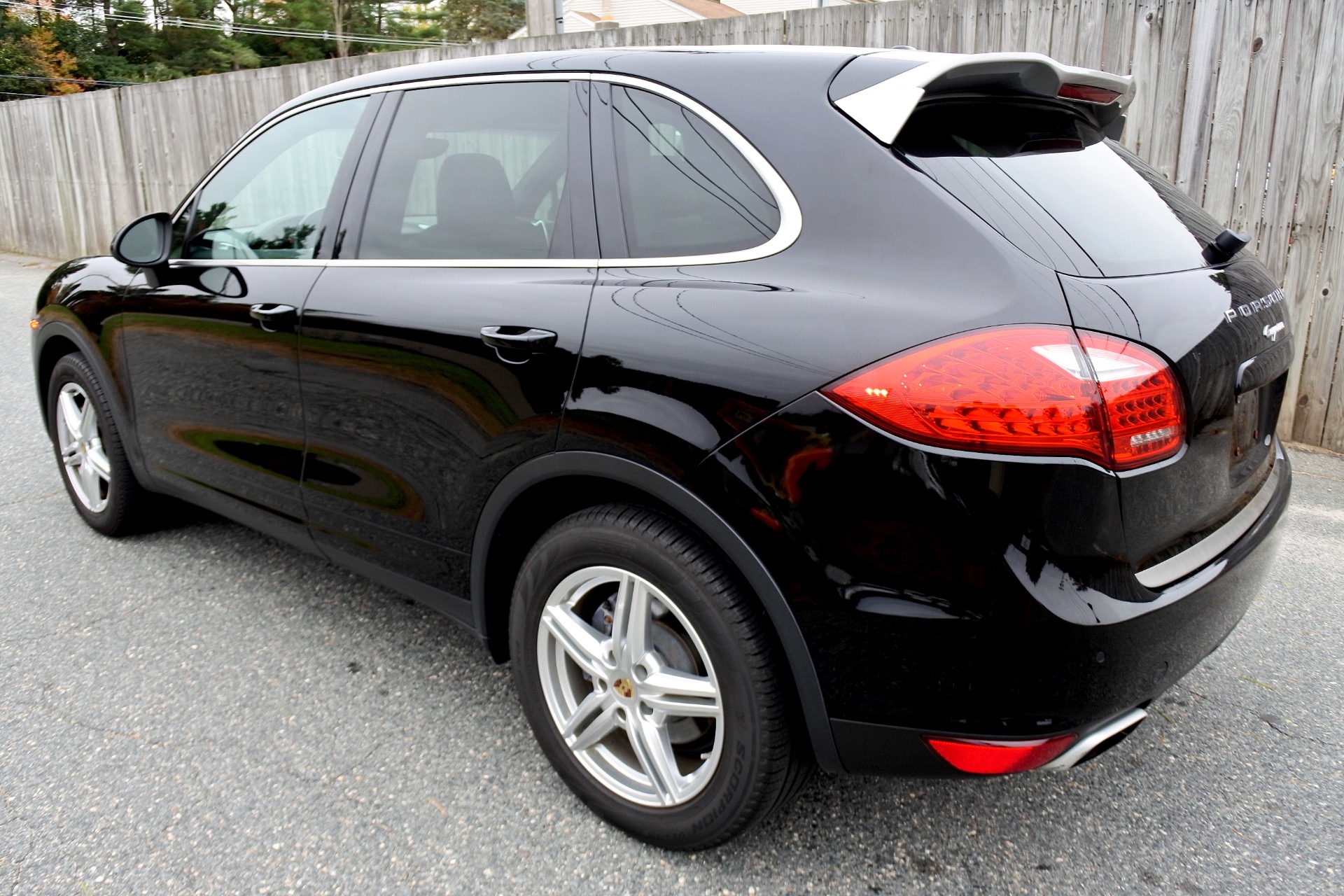 Porsche cayenne platinum edition
