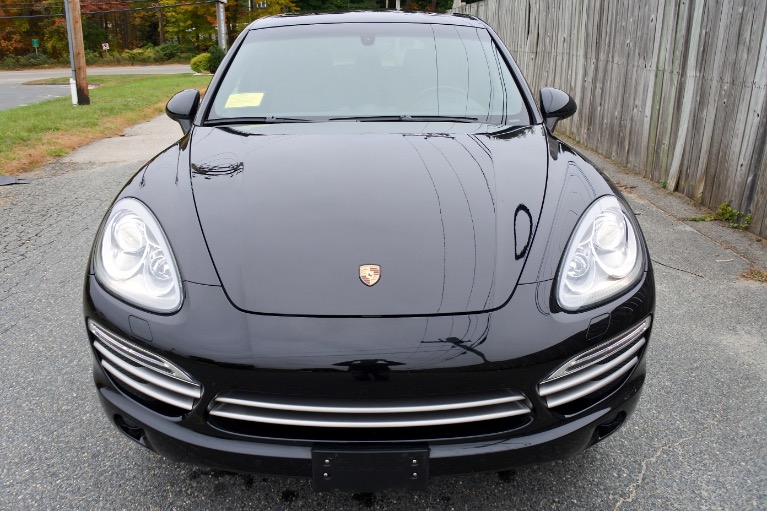 Used 2014 Porsche Cayenne Platinum Edition AWD Used 2014 Porsche Cayenne Platinum Edition AWD for sale  at Metro West Motorcars LLC in Shrewsbury MA 8