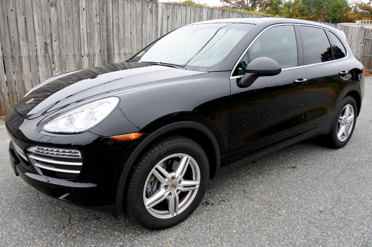 Used 2014 Porsche Cayenne Platinum Edition AWD Used 2014 Porsche Cayenne Platinum Edition AWD for sale  at Metro West Motorcars LLC in Shrewsbury MA 1