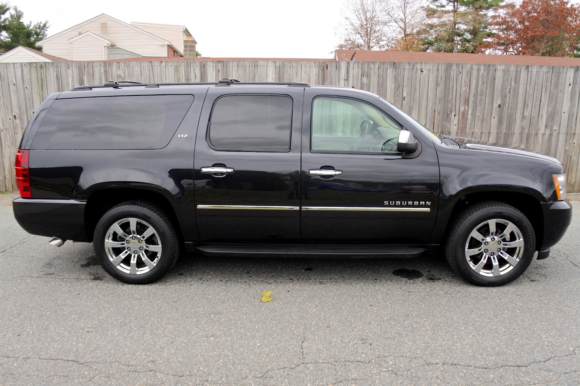 Used 2011 Chevrolet Suburban 1500 LTZ 4WD For Sale (19,800) Metro